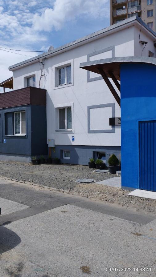 Apartman Matej Kosice Luaran gambar